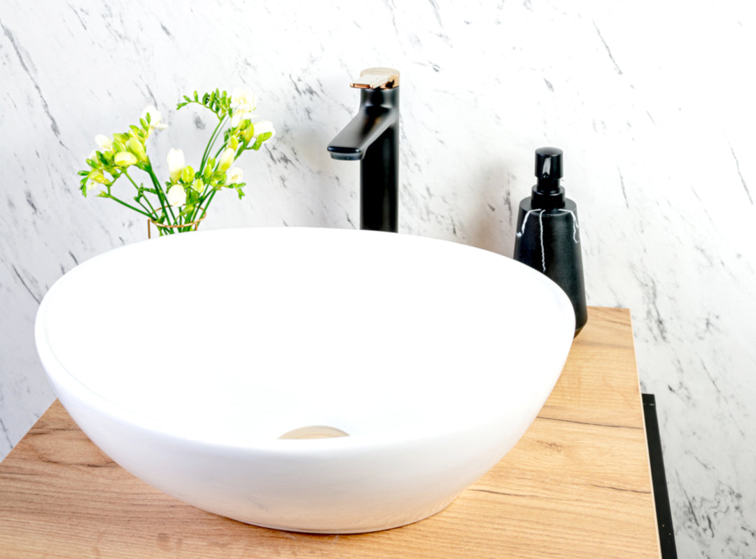 Umywalka nablatowa ceramiczna Laveo Desna owalna