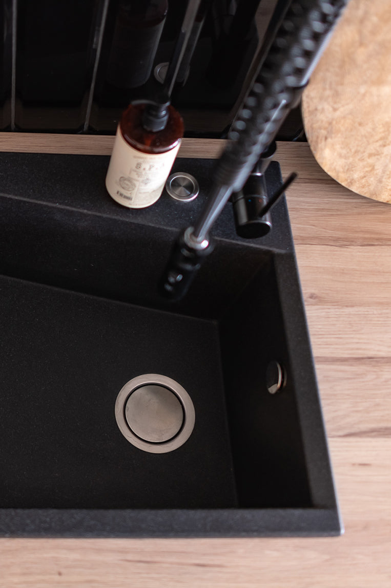 Syfon kuchenny Laveo  korek na przycisk