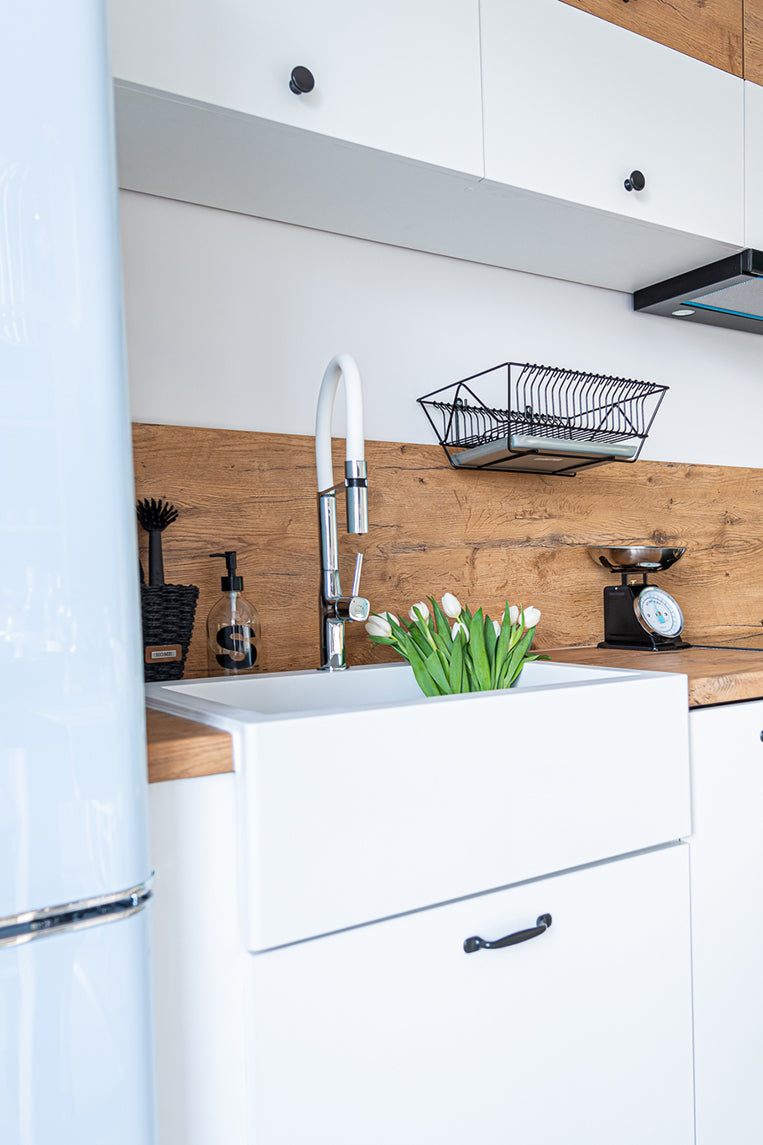 Zlewozmywak farmerski granitowy jednokomorowy Laveo Komodo 58 cm