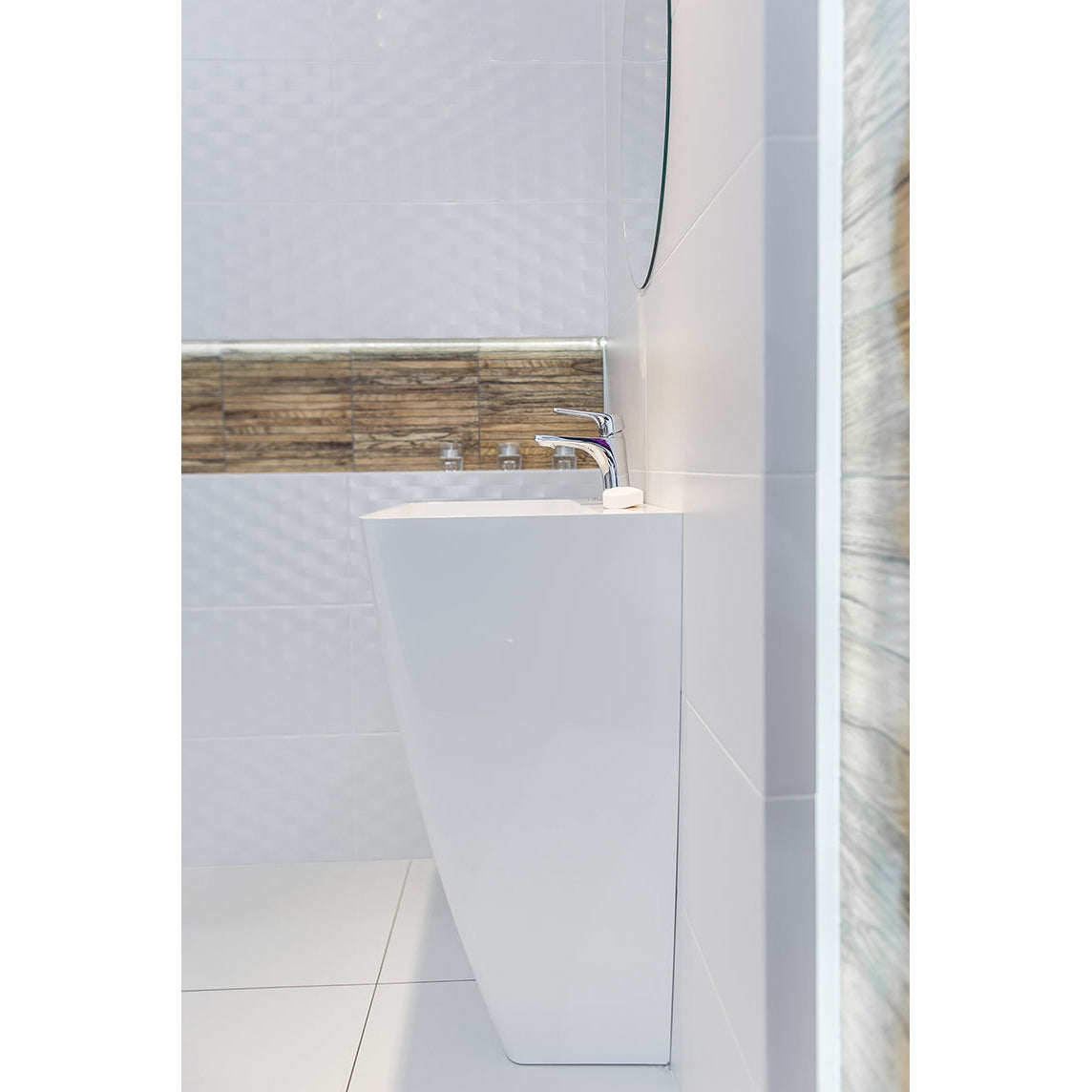 Bateria umywalkowa stojąca Laveo Plato chrom